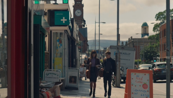 豆瓣评分8.8的英剧《普通人》，简直就是一部治愈系爱尔兰风光片